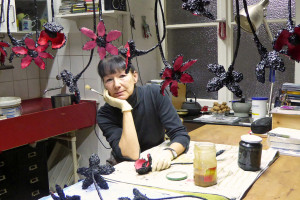 Marion Menzel, Kunstausstellung Blumen für Maria