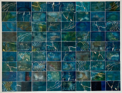 All over blue, woodcarving print, 2022, 18x26 cm, 280 EUR without frame Claudia Betzin, Ausstellung True Colors 2022, Blaue Wand