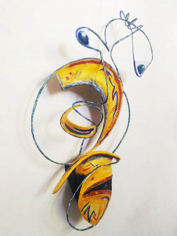 Overload, 73 x 42 x 15cm, 800 EUR Susana Miranti Kroeber Kunstausstellung True Colors 2022, Overload